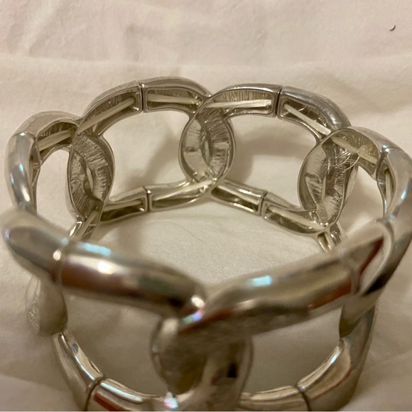 Forever 21 Large chunky Cuff bracelet.  silver tone. - Picture 6 of 16